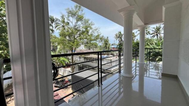 Silver Oaks Flat Sc Golf Links Road Kowdiar Thiruvananthapuram By Probity Ventures المظهر الخارجي الصورة